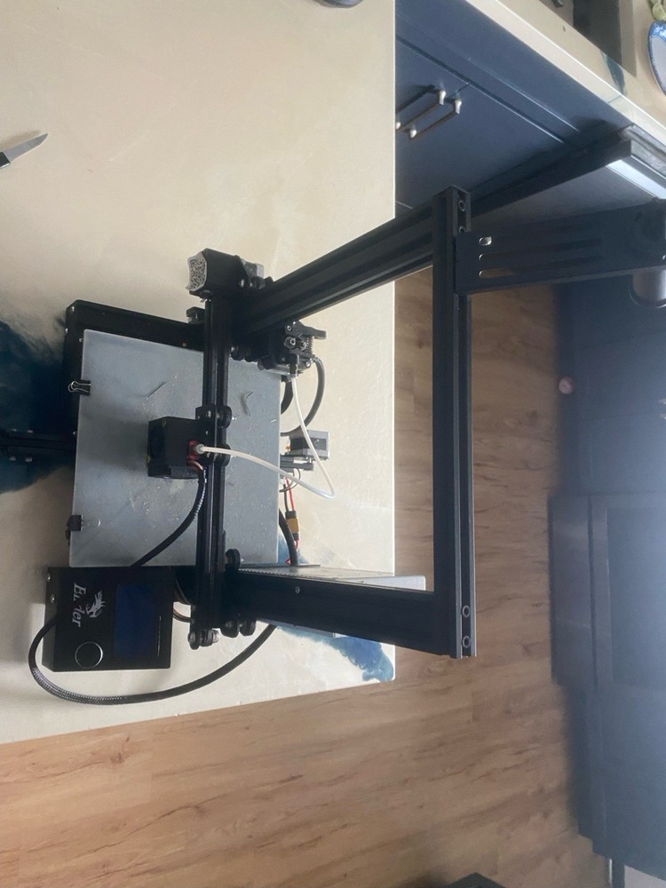 Ender Ender 3 FDM 3D Printer with Display Control Panel, Model Ender 3