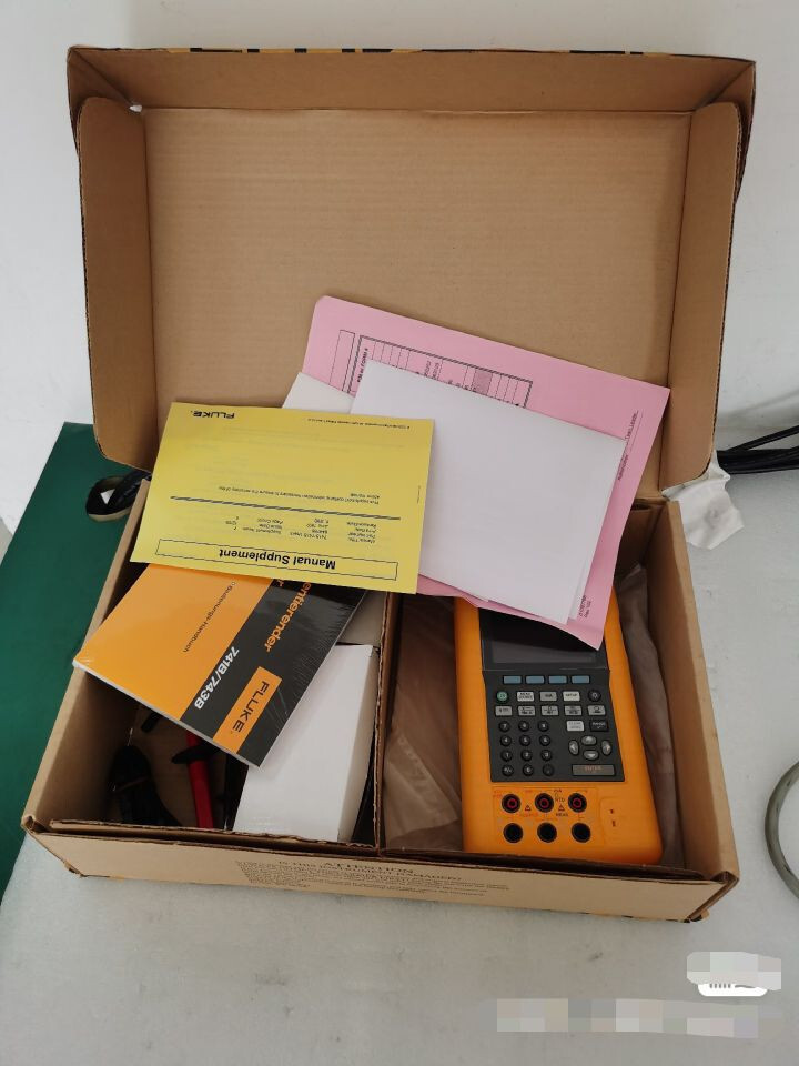 Fluke 741B  DPC Documenting Process Calibrator NEW #L