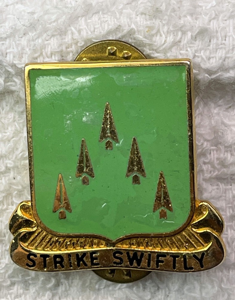 Original:  70thArmor  Bn.  DI / DUI / crest  CB  73  A