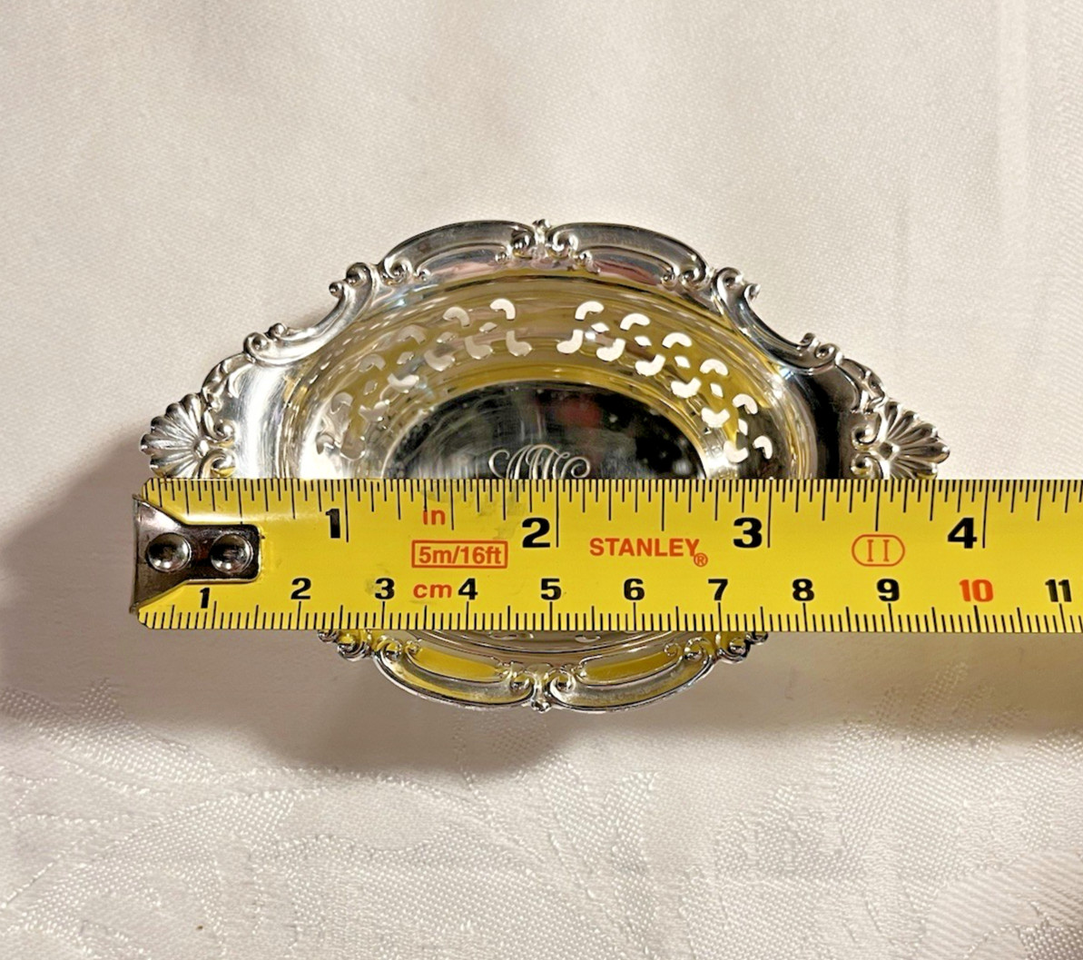 ONE Gorham Sterling Silver Nut Dish 23.5 Gr W/Mono. 3-3/4" X 2-1/2". A 4780