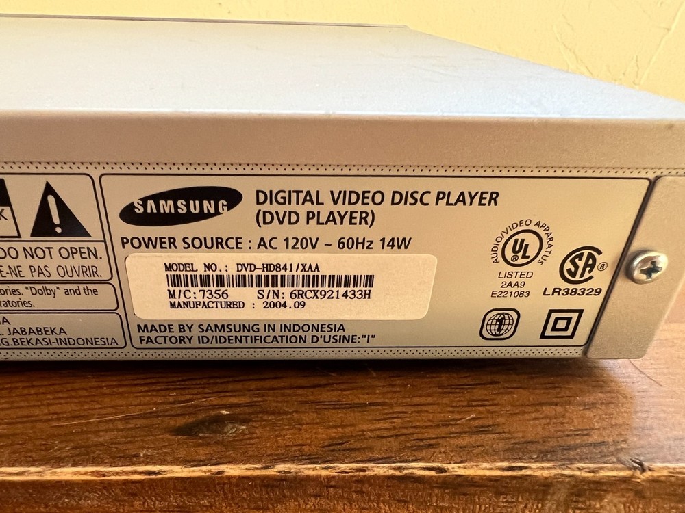 Samsung DVD-HD841 SACD/CD/DVD Player