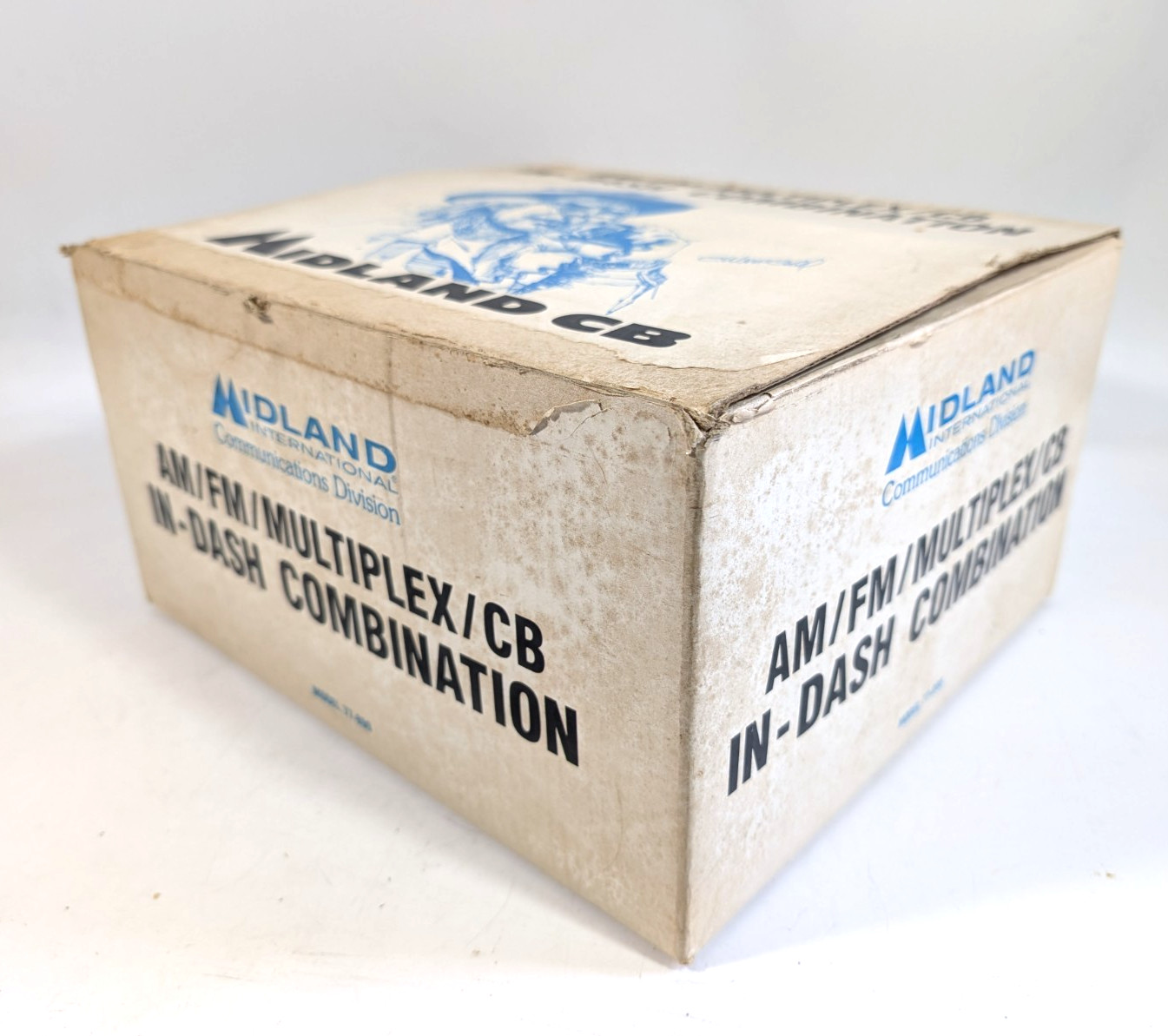 Midland 1977 AM/FM CB Radio In-Dash Combination w Wiring CW McCall Vintage