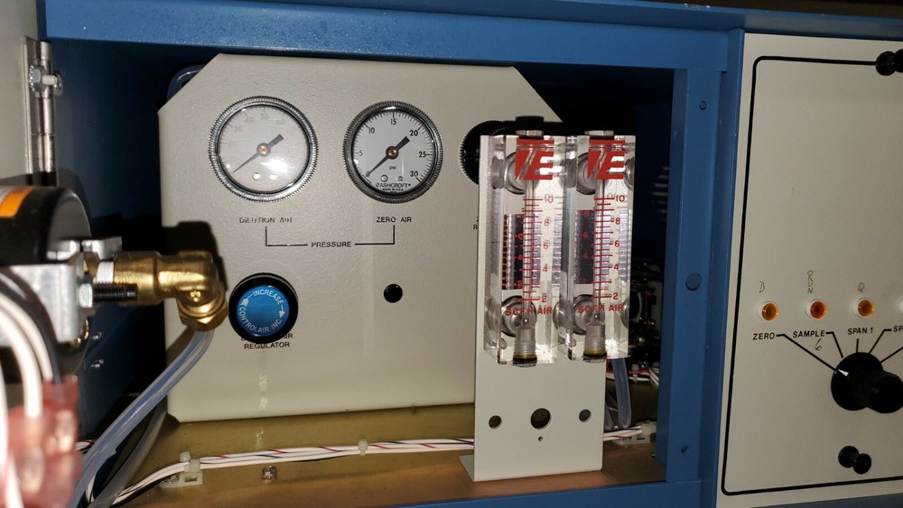THERMO ENVIRONMENTAL INSTRUMENTS MODEL 200 SPC STACK PROBE CONTROLLER
