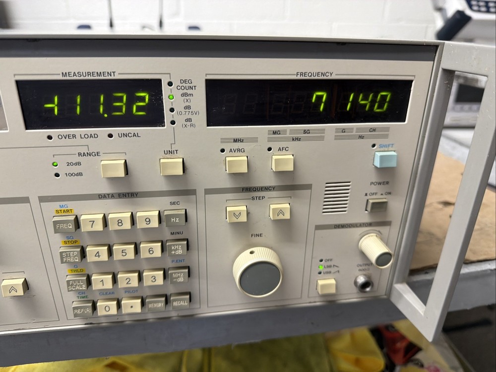 Anritsu ML422B Selective Level Meter