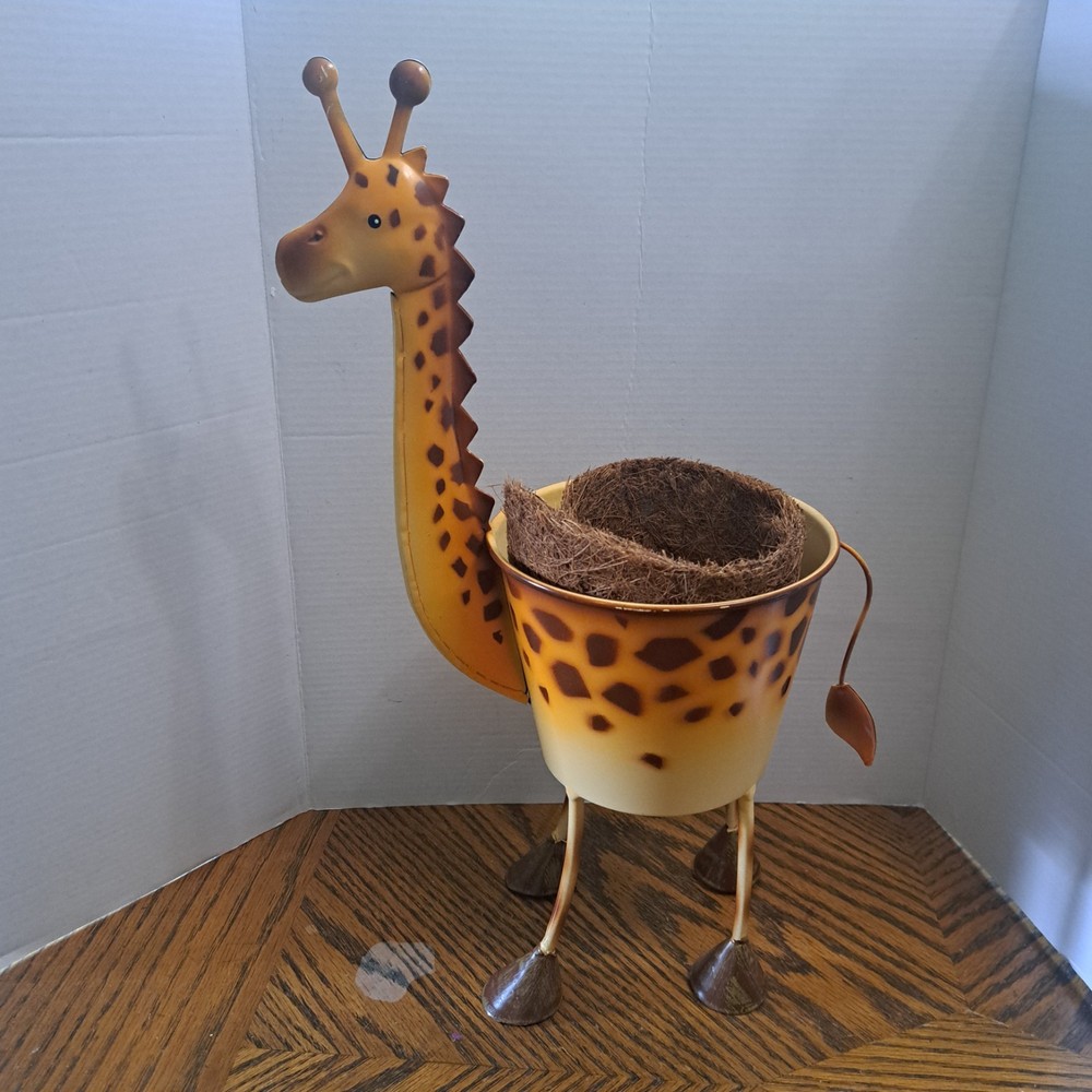 Metal Tin Giraffe 14'' Planter With Insert