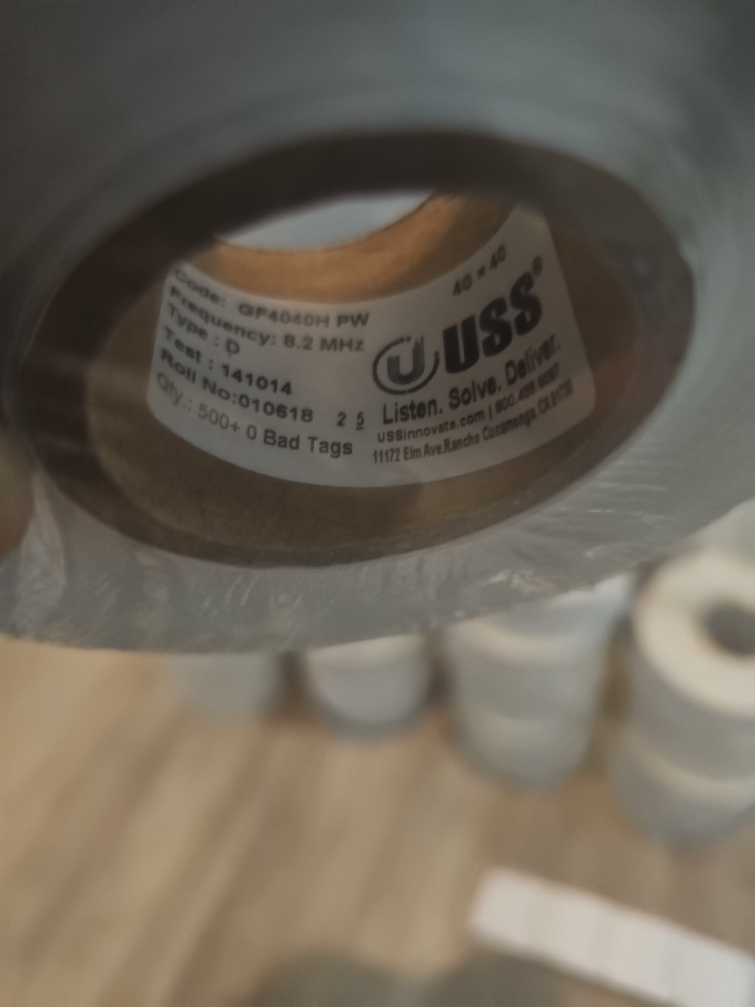 500 PAPER SECURITY STICKER 1.5X1.5 INCH RF 8.2MHZ BARCODE CHECKPOINT COMPATIBLE