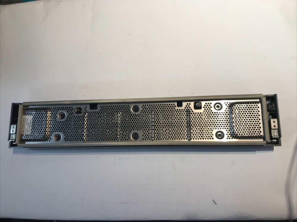 Front cover for EMC 2 VNXe 3200 SAS 3.5 inch Hard drive Array