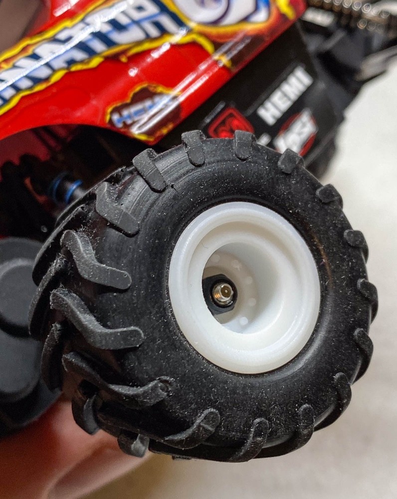 Custom Losi Micro Raminator Wheels and Hex Kit - White