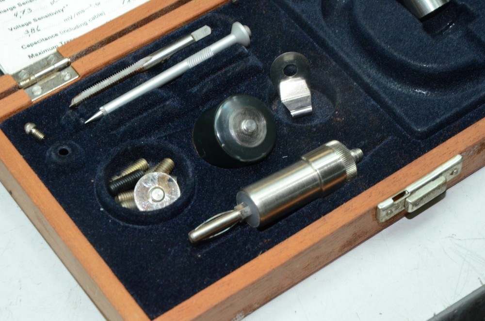 Bruel & Kjaer Type 4366 Accelerometer Kit With Wooden Case