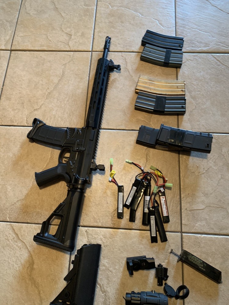 airsoft gun