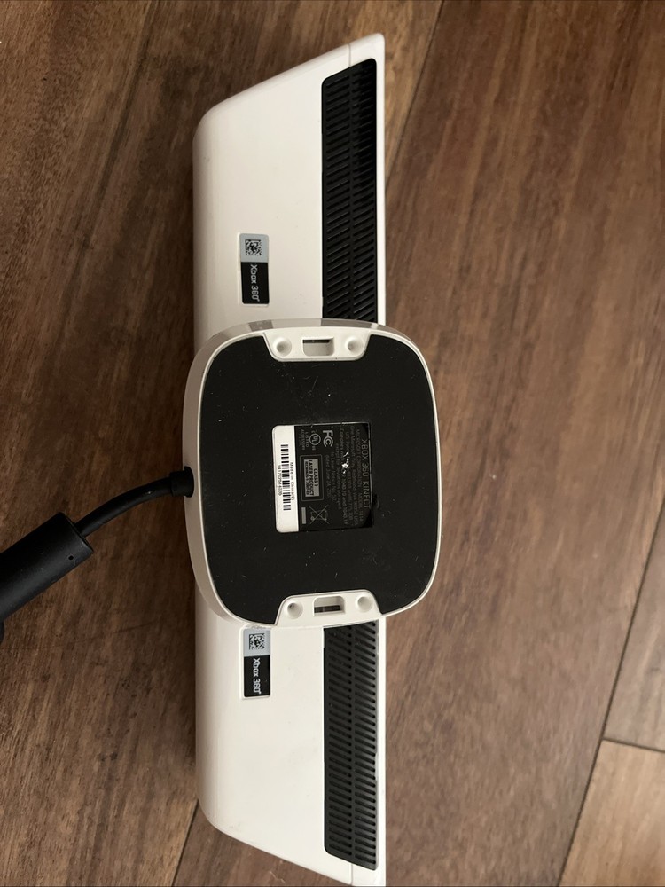 Genuine White Microsoft Xbox 360 Kinect Sensor - Model 1414 - Pre-owned