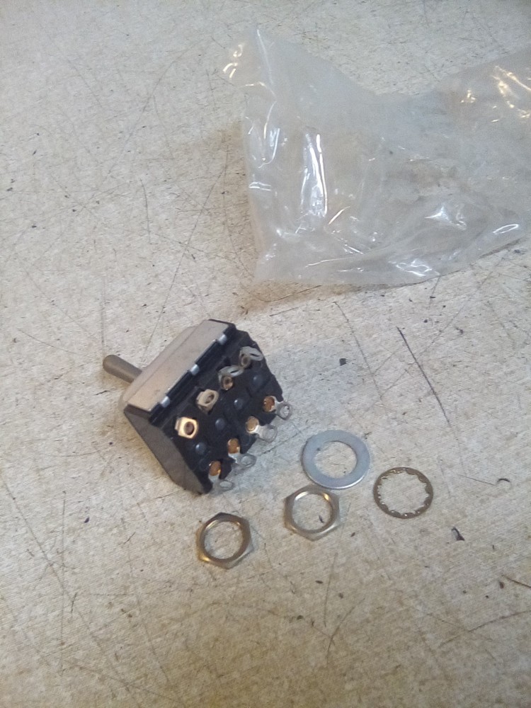 Eaton Cutler-Hammer 7661K6 Toggle Switch On On