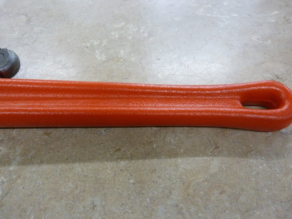 Mac Tool 18" External Pipe Wrench