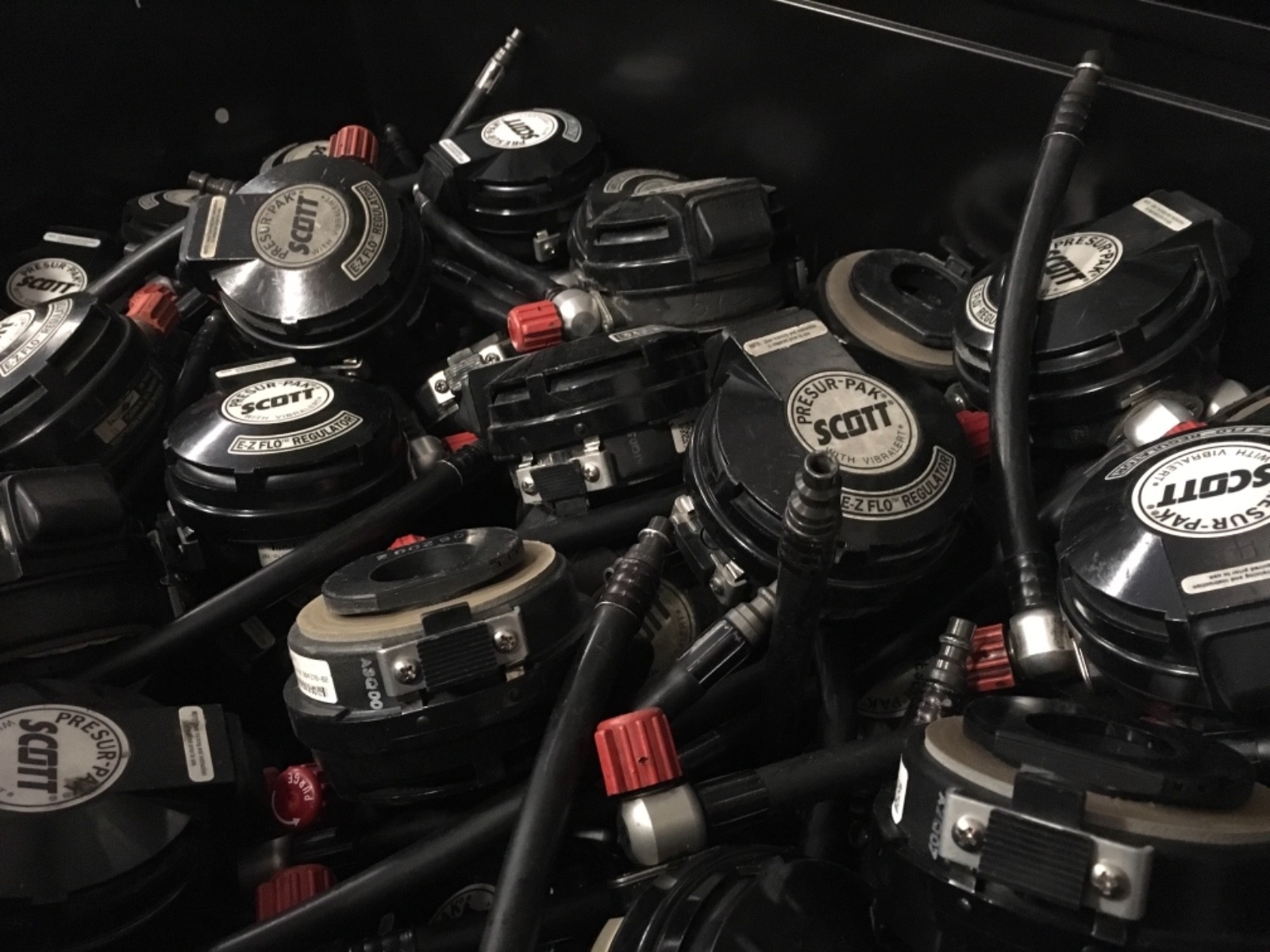 SCOTT E-Z FLO REGULATOR PRESUR-PAK EZFLO VIBRALERT 804370-02 SCBA QuikConnection