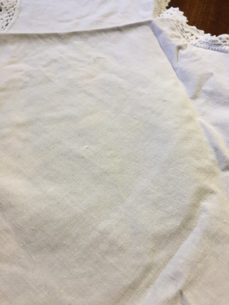 Bread or Bun Basket Liner Embroidered Simple Design