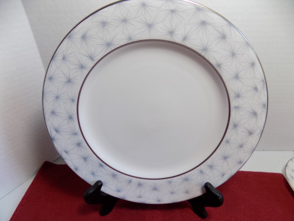 Spode, Silver Mist, 5 pc. Place Setting, England, EUC