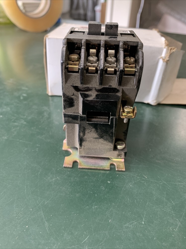 SQUARE D 9050 JCK27V20 ELECTRICAL Solid State TIME DELAY RELAY 120VAC/110VDC