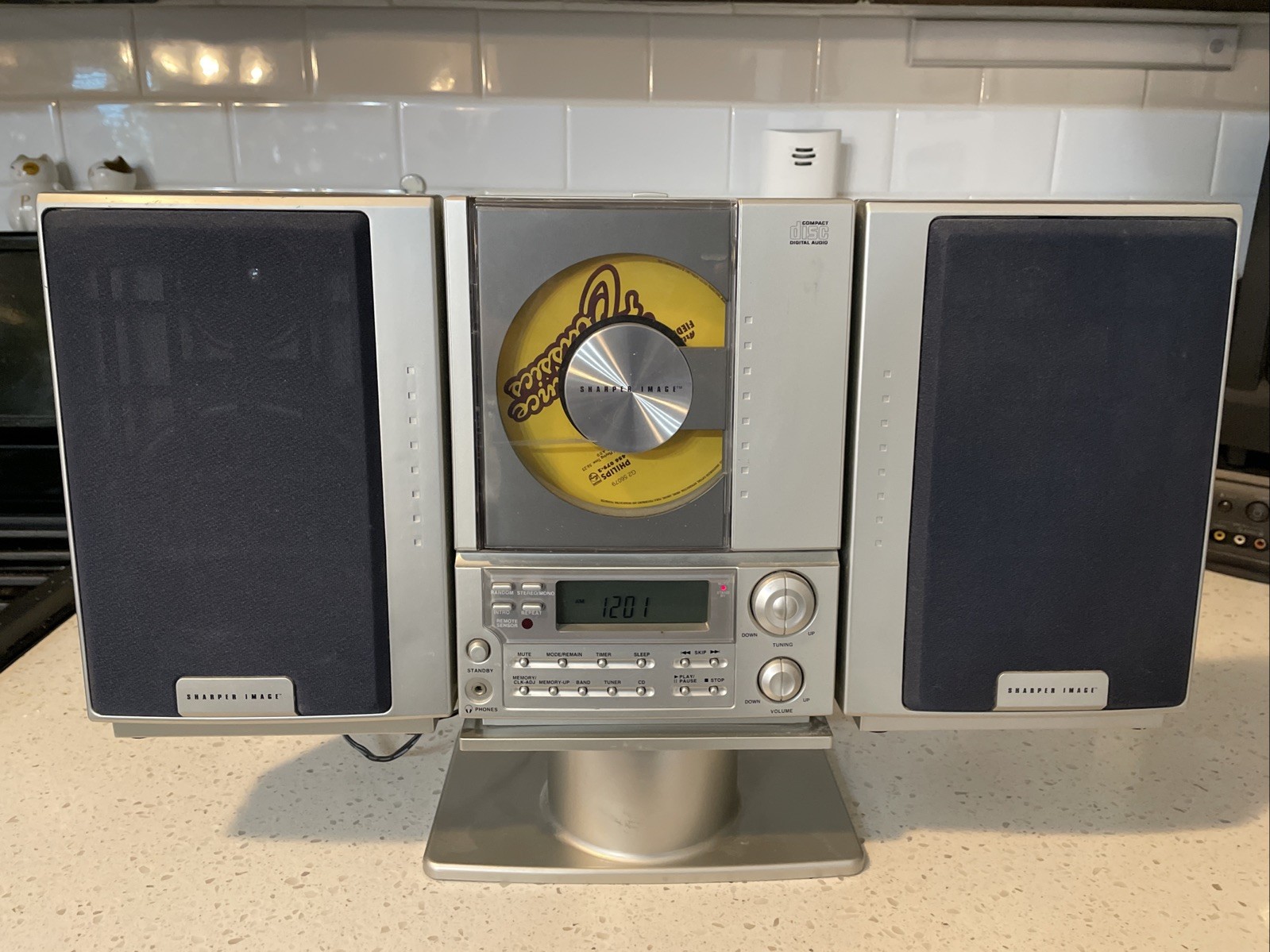 *READ* Sharper Image SO226 Vertical CD Player AM/FM Radio Vintage No Remote