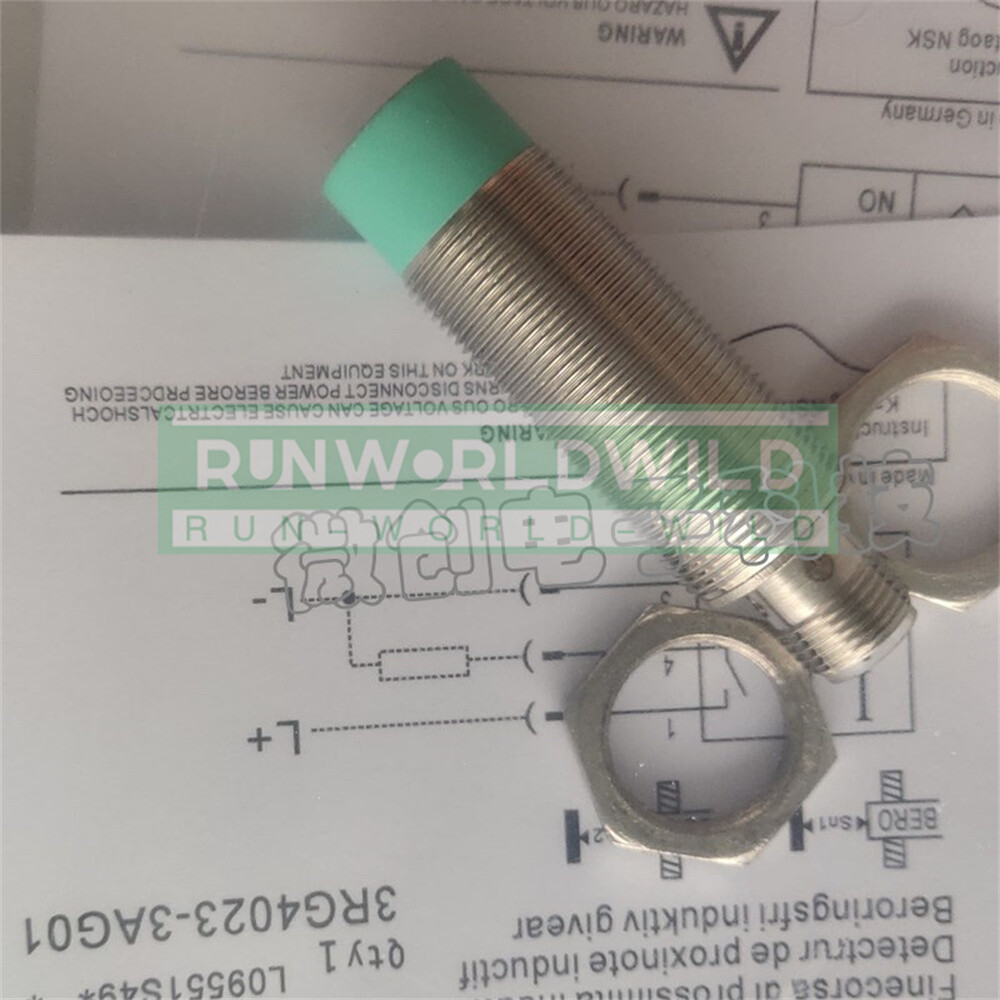 1PCS New For  3RG4024-3AB00 sensor proximity switch