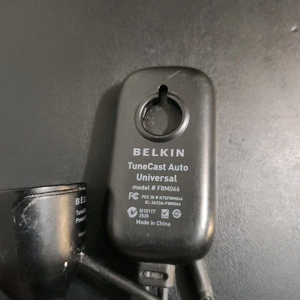 Belkin Tunecast Auto Universal Adapter FM Transmitter F8M066