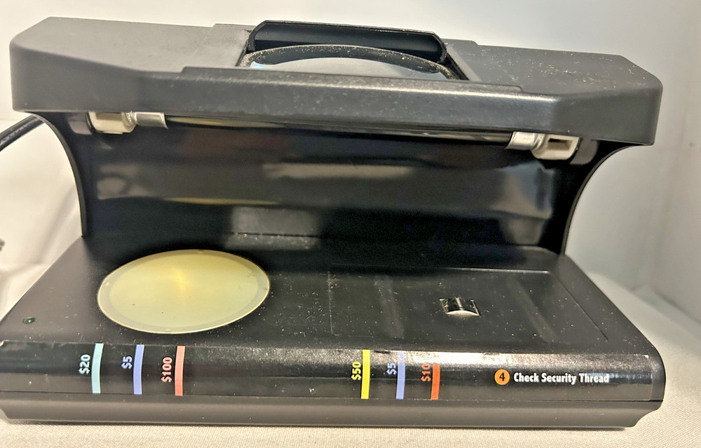 ROYAL SOVEREIGN RCD-3 PLUS COUNTERFEIT DETECTOR WORKING BLUE LIGHT