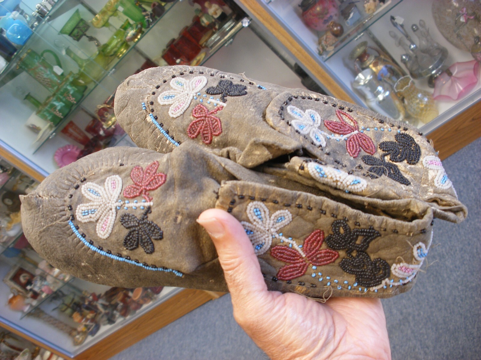 Antique Vtg Native American Plains Indian Beaded Moccasins - Damage - As-is!