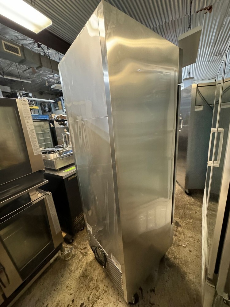 True T-23HC 27" Solid Door Reach-in Refrigeration