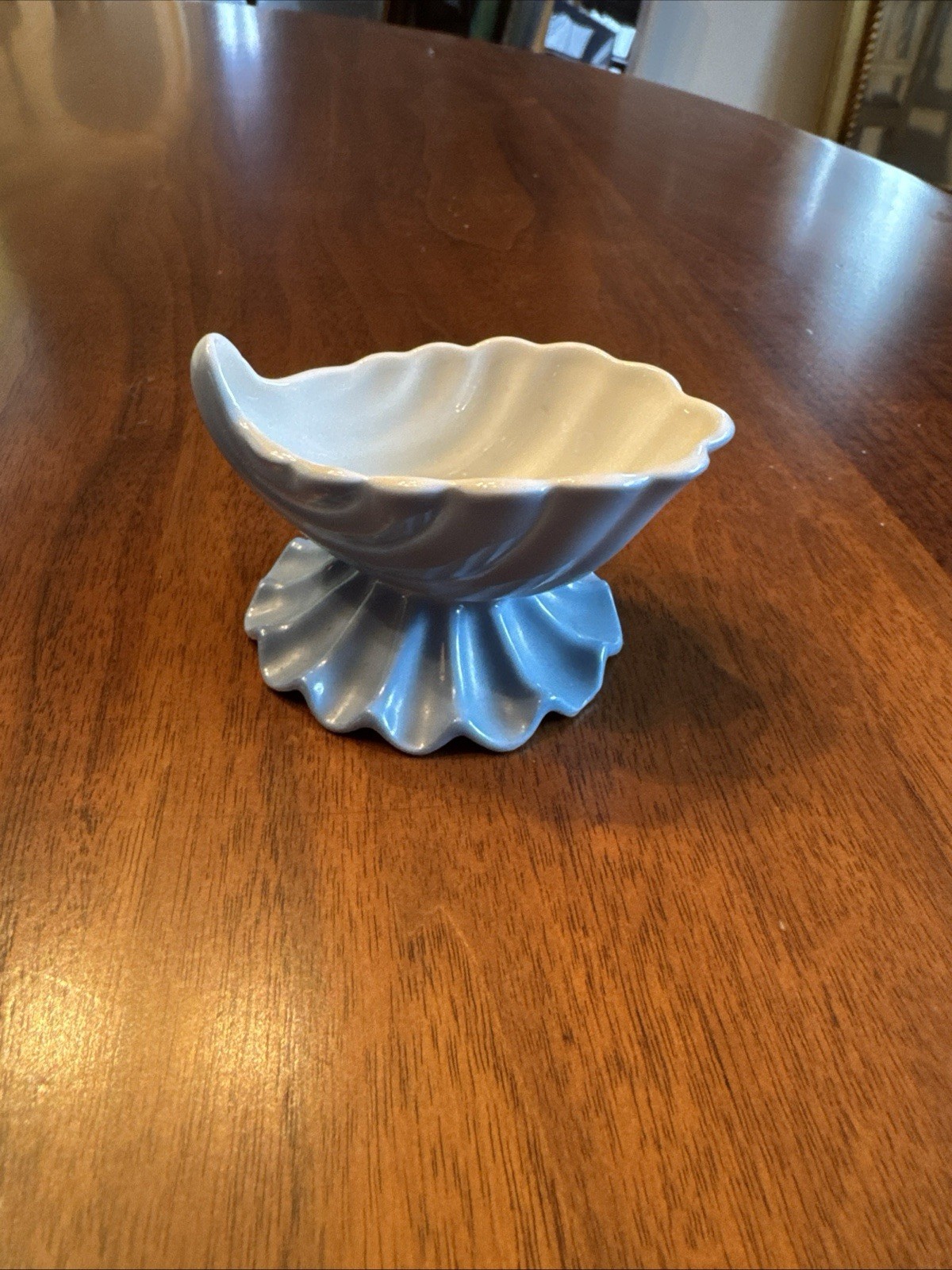 Vintage Victoria Czechoslovakia Porcelain Shell Open Salt Cellar – Ruffled Foot