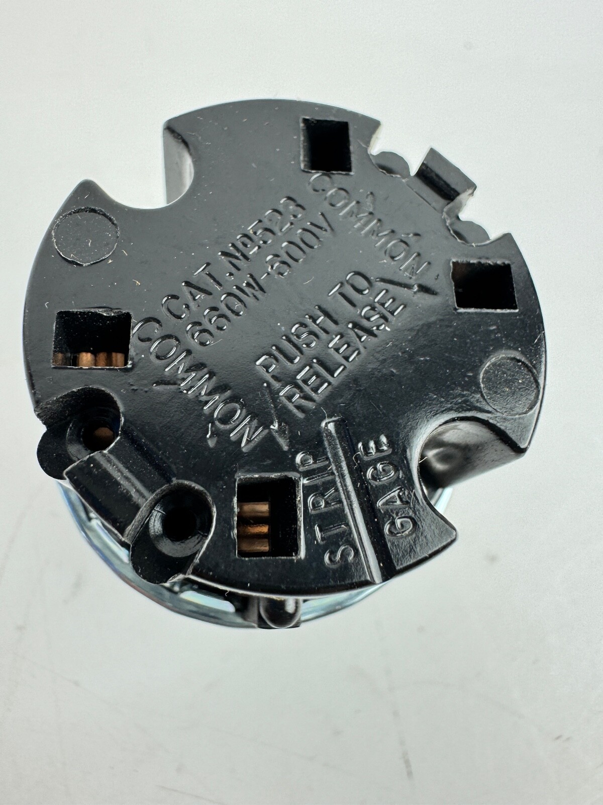 Leviton 660W-600V Lamp Holder 523 *LOT OF 4*