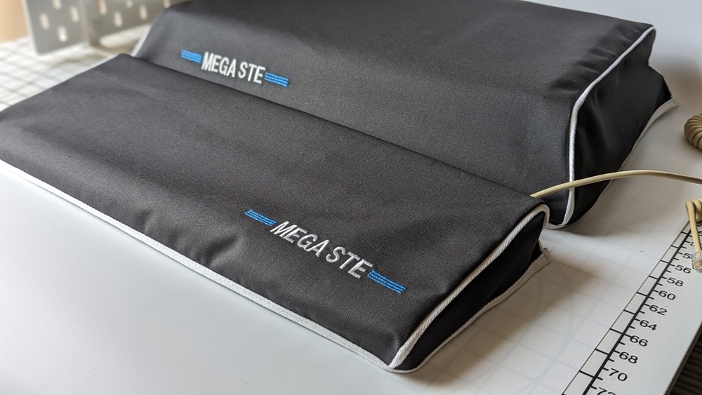 ATARI MEGA STE / TT030 - Dust cover- Graphite grey cotton canvas- embroidered