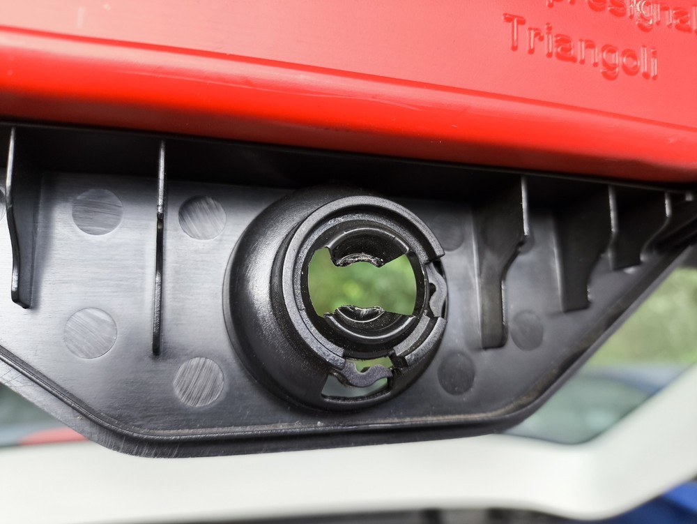 Bracket Turn Knob for Warning Triangle Comp Lock Passat B6 / B7 (3C) Variant