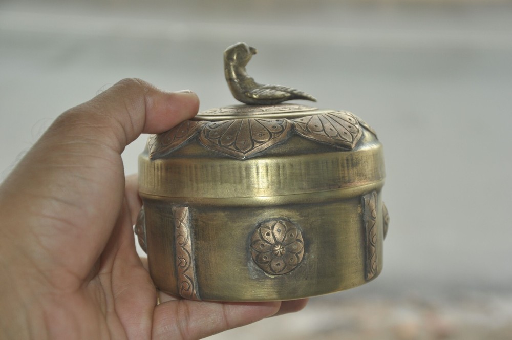 Vintage Brass Round Shape Copper Fitted Solid Dry Fruit Box