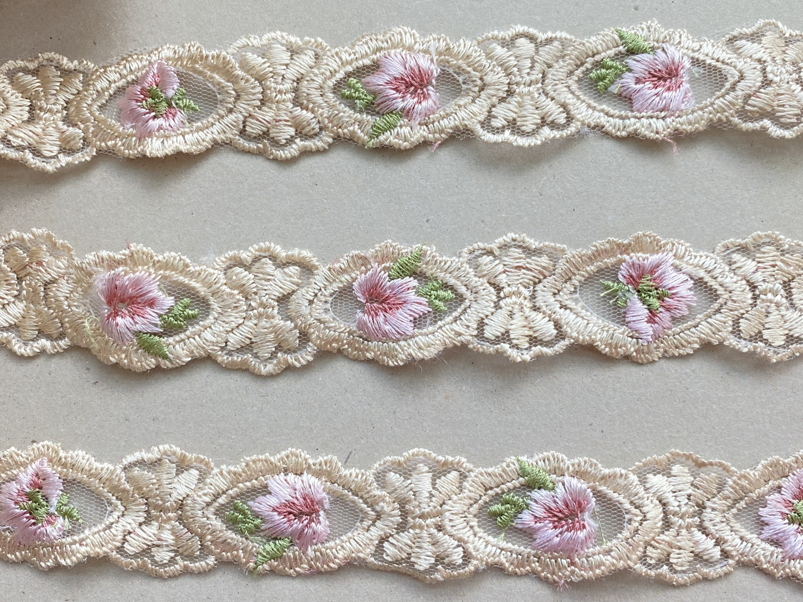 2 Yards Multicolor Floral Embroidered Border Trim/Sewing/Crafts/Bridal/1" Wide