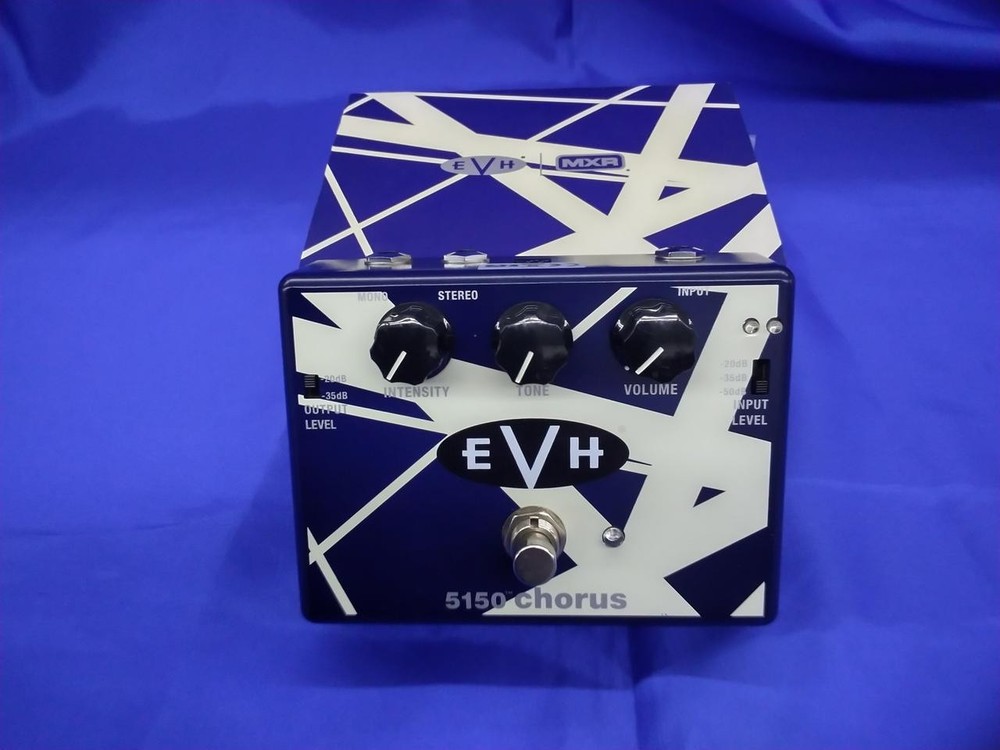 MXR EVH30 EVH 5150 CHORUS Analog chorus