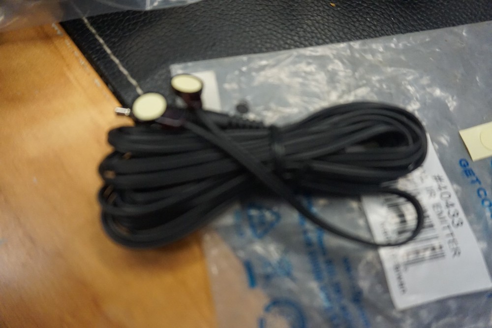 C2G DUAL IR EMITTER 40433