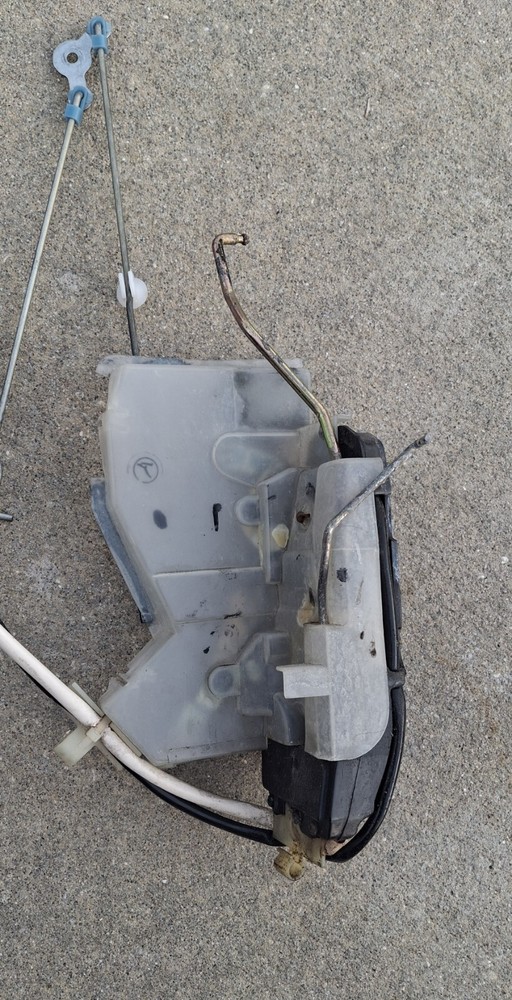 Lexus LS400 Driver's Door Lock Actuator