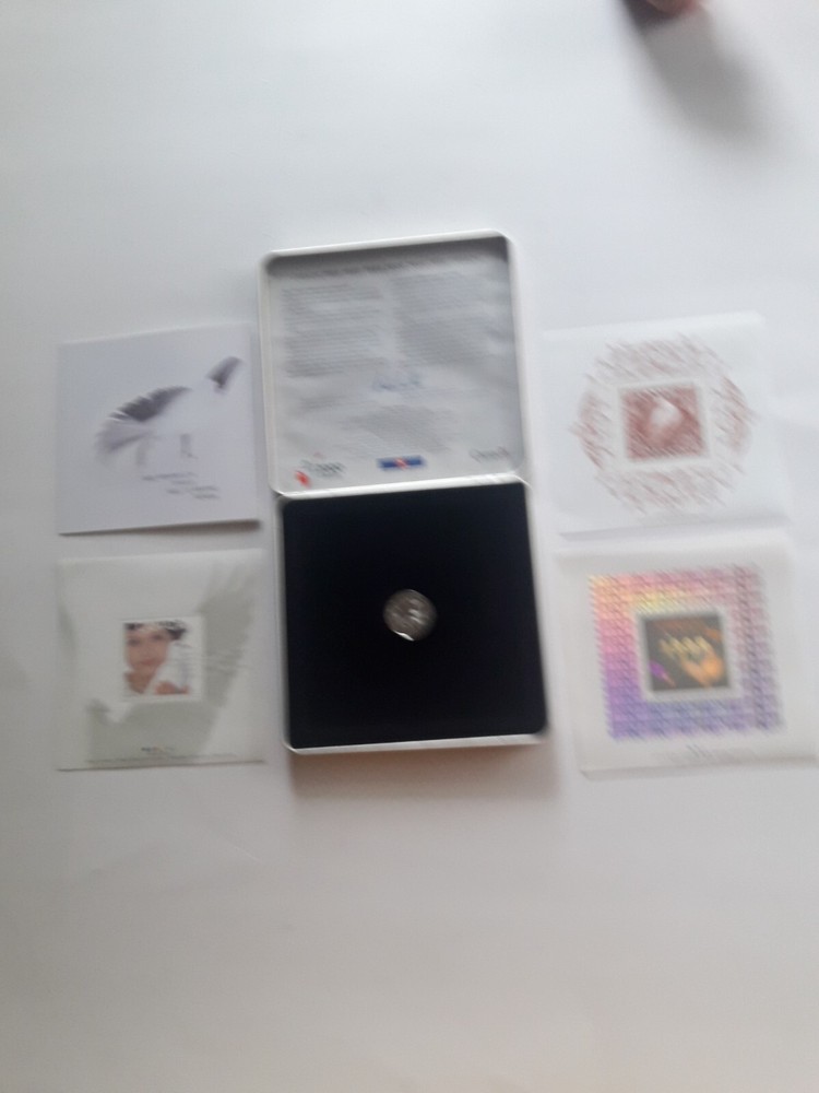 2000 Official Millenium Keepsake. No GST/HST
