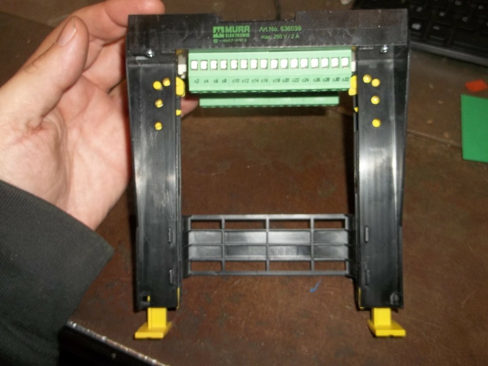 MURR 636039 CARD HOLDER 250V 2A (X2)