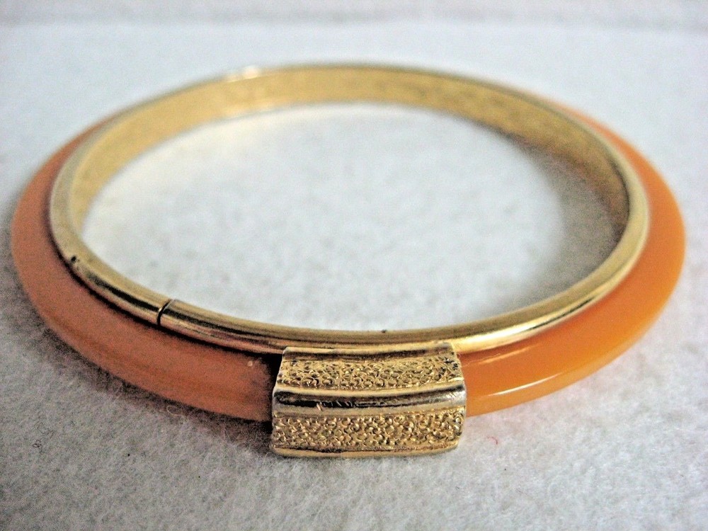 Vintage BAKELITE gold BANGLE bracelet ** TESTED