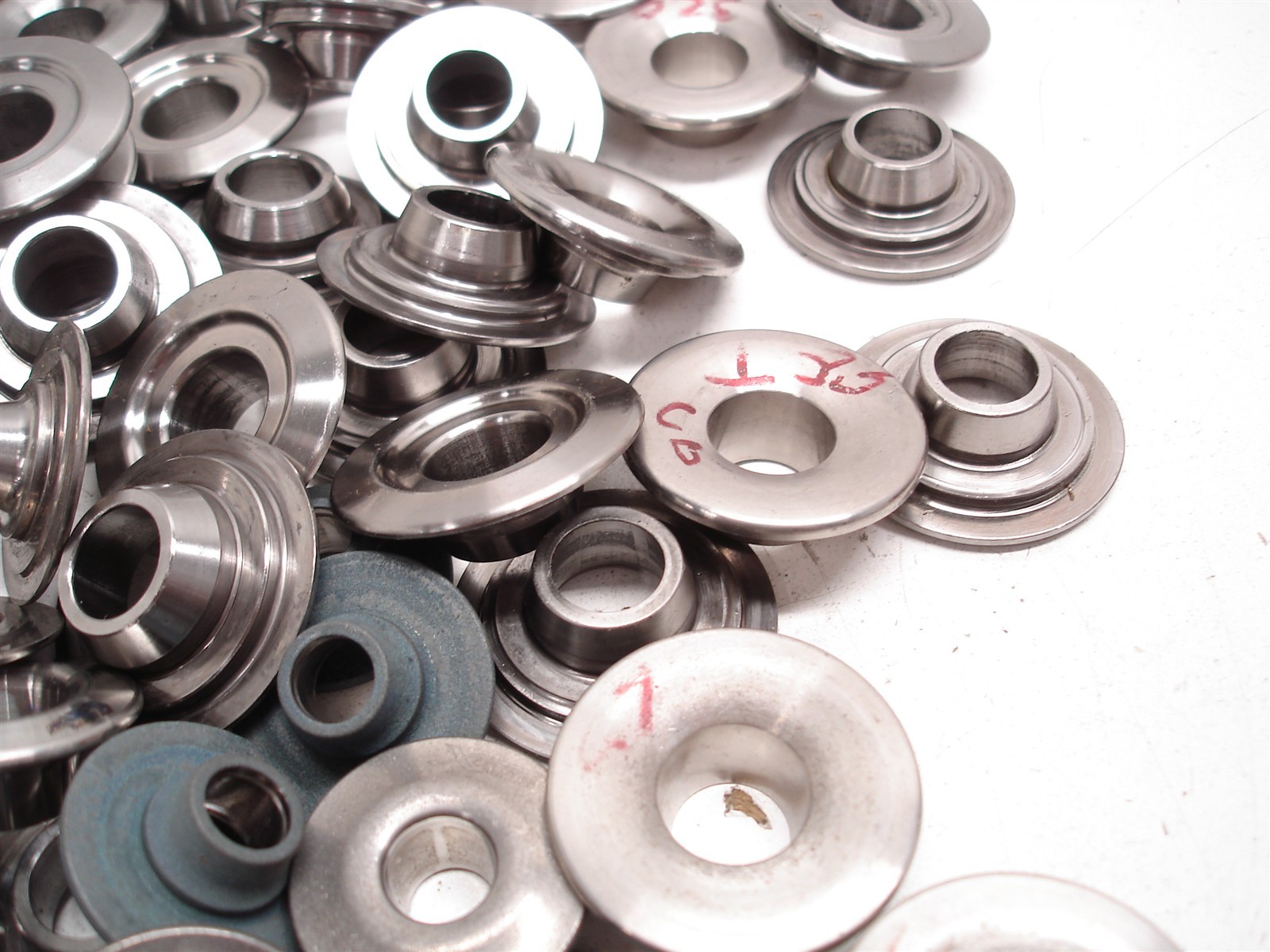 BULK 219 pcs NASCAR TITANIUM VALVE SPRING RETAINERS TOP LOCK / SUPER 7° DEL WEST