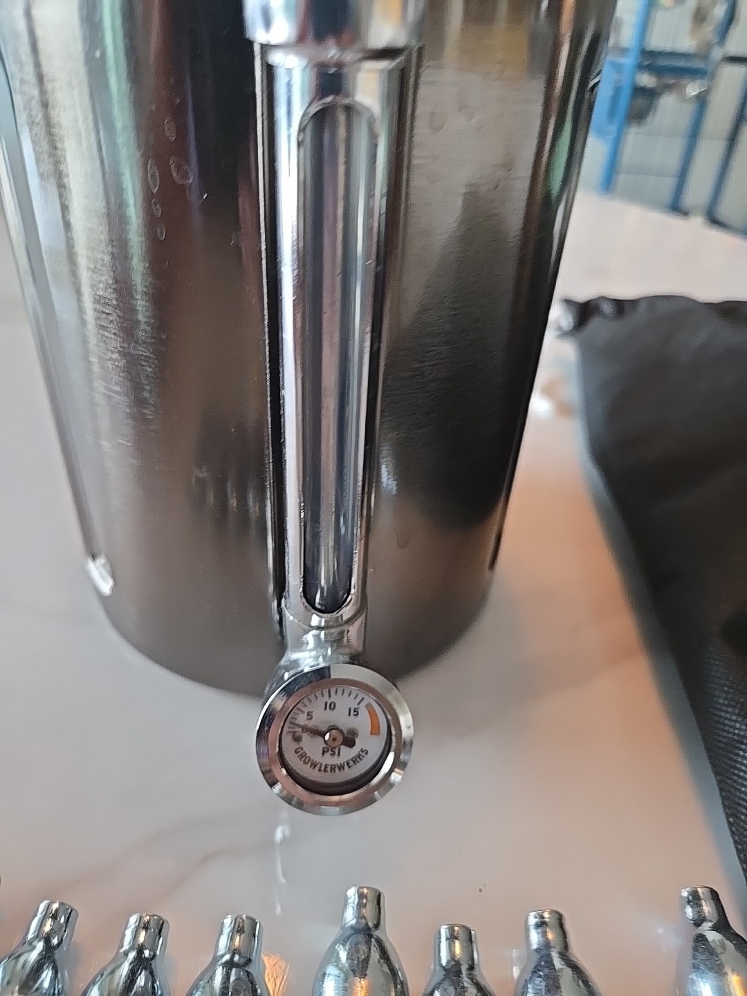 GrowlerWerks Stainless Steel 64 oz Beer Dispenser Set with Tap, CO2, Case