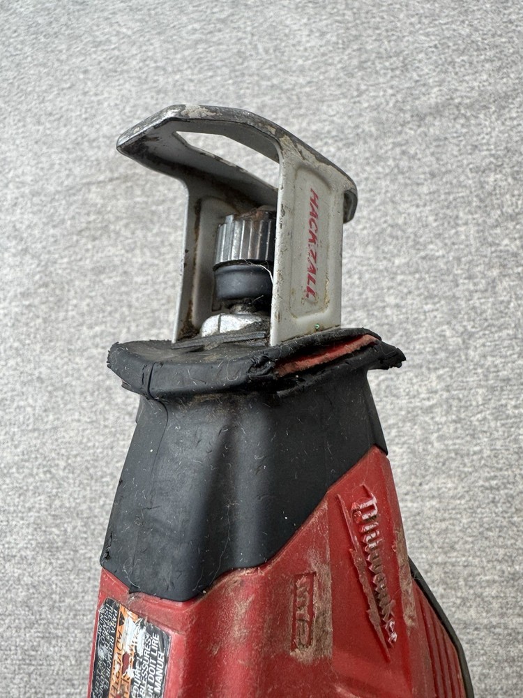 Milwaukee M12 Hackzall Reciprocating Saw 2420-20 Bare Tool Working