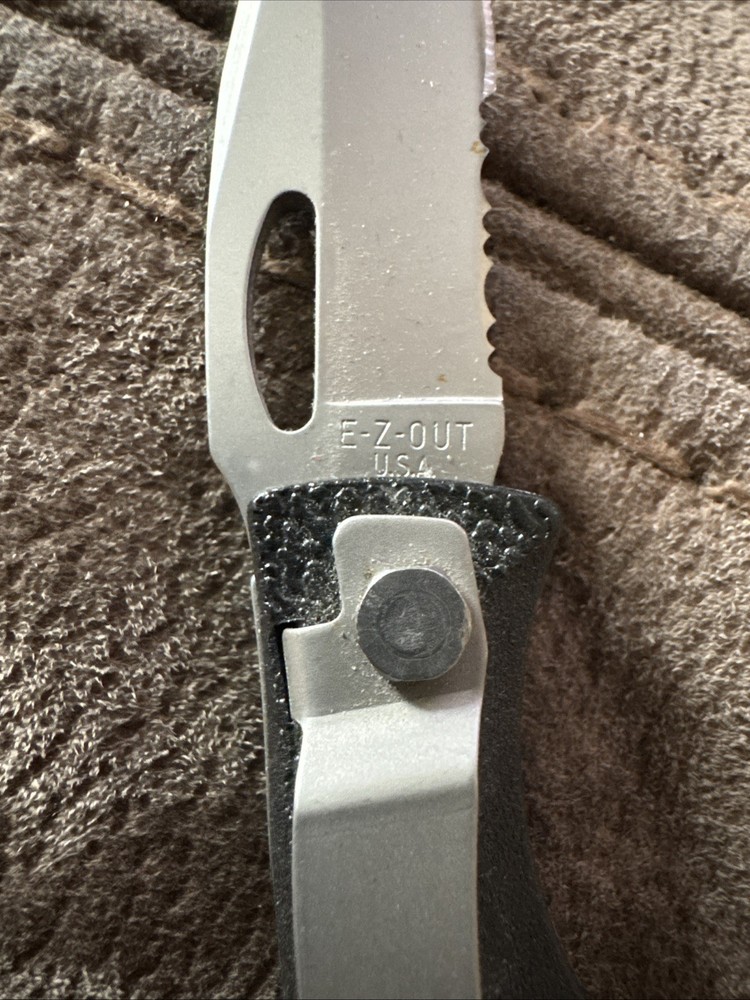 Gerber Knife Bundle. Lock Blade