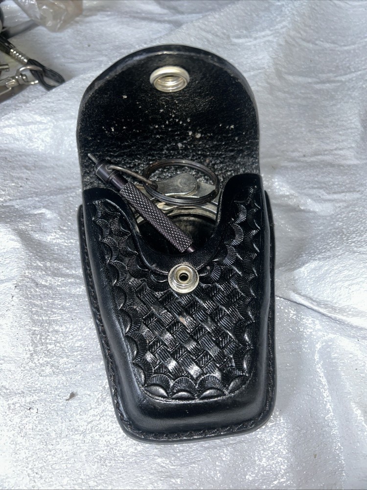 Peerless Model Chain Link Handcuff