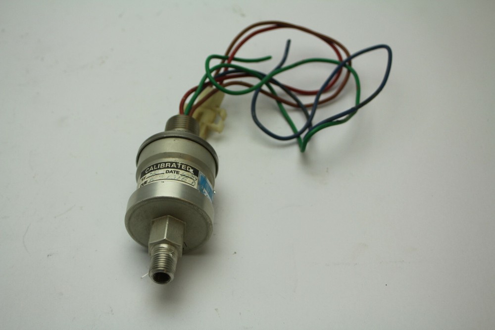 CCS 46-1058 Explosion-proof Pressure Snap Switch Mode 611 Used