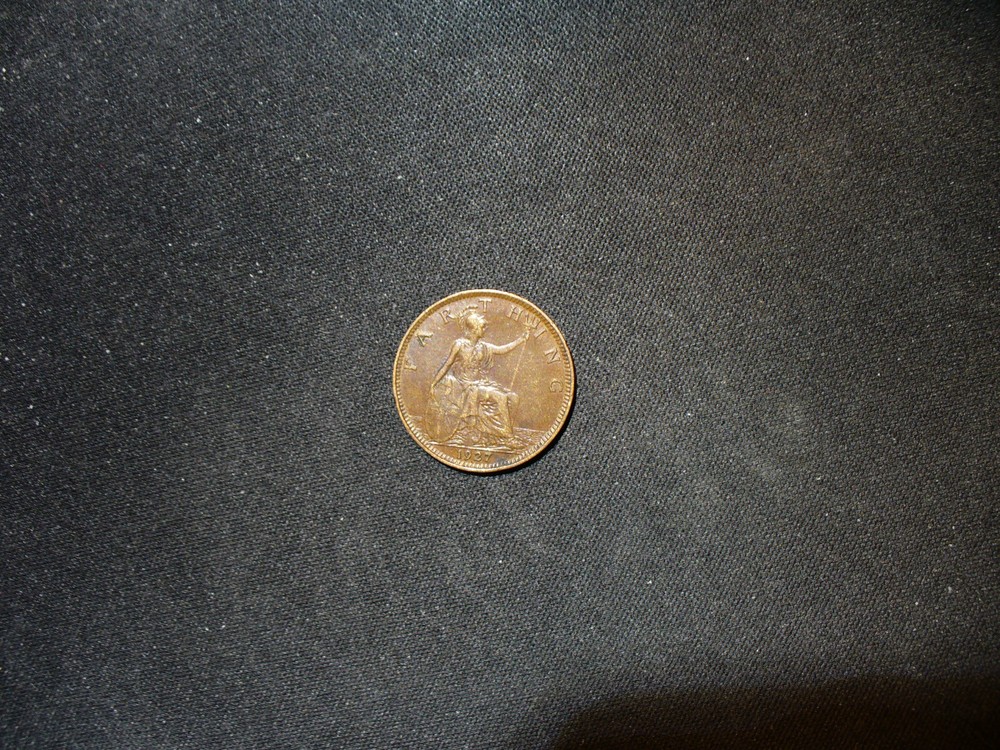 England 1917 Extremely Fine Farthing Coin