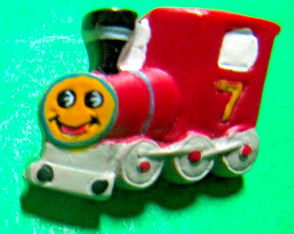 (1) La MODE 7/8" ANTHROPOMORPHIC TRAIN ENGINE #7 PLASTIC SHANK NOVELTY BUTTON-U6
