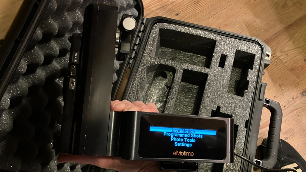 eMotimo Spectrum ST4 Motion Control Head, Gold Mount Battery Plate, Medium Case