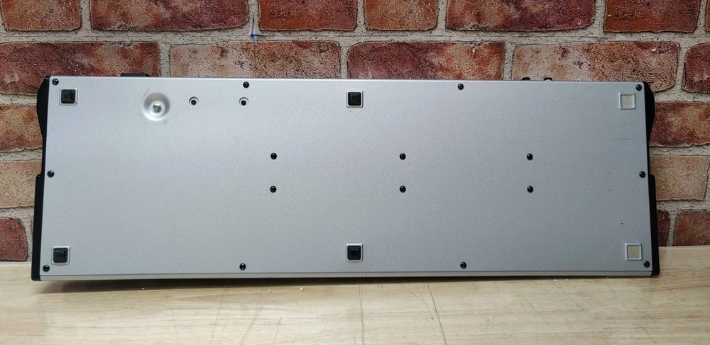 Behringer FCB1010 MIDI Foot Controller