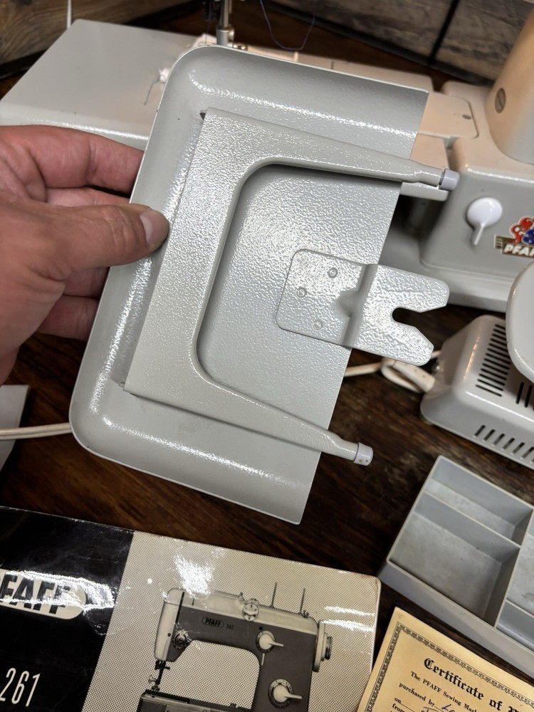 Vintage PFAFF 362 Automatic Sewing Machine IN GOOD CONDITION